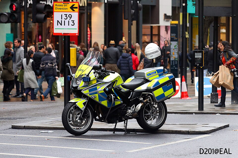 BMW F800