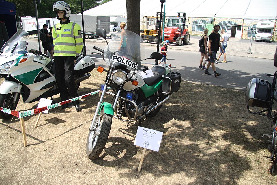 HONDA CB