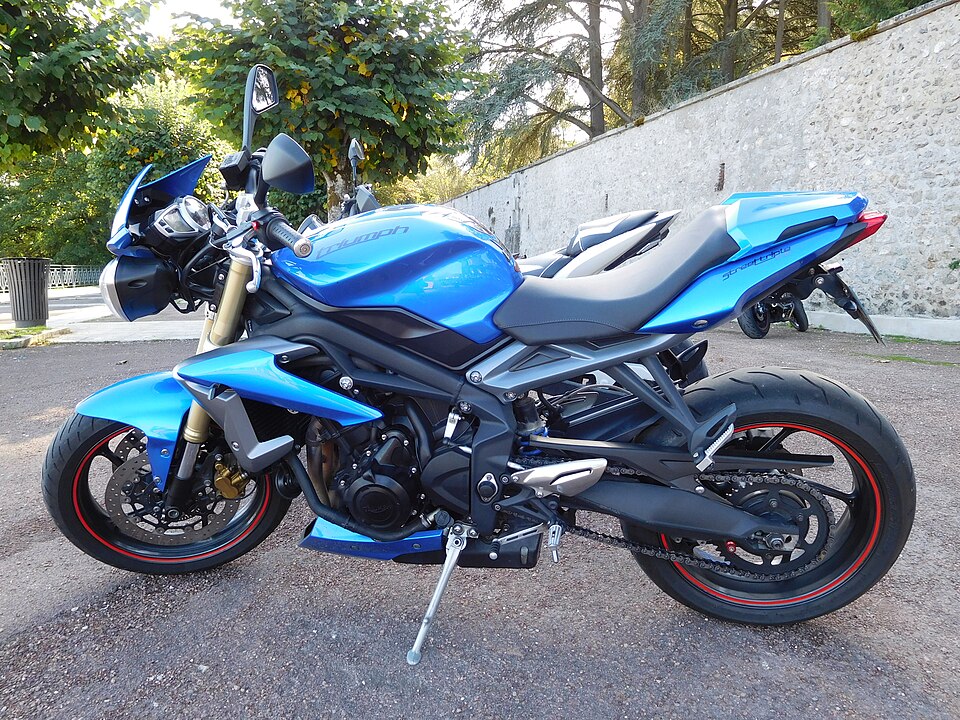 TRIUMPH STREET TRIPLE