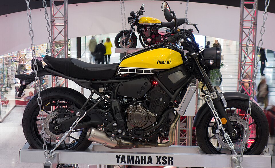 YAMAHA XSR